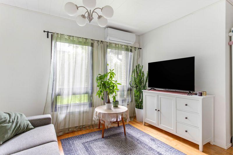 Larin Parasken polku 21, Kannelmäki, Helsinki