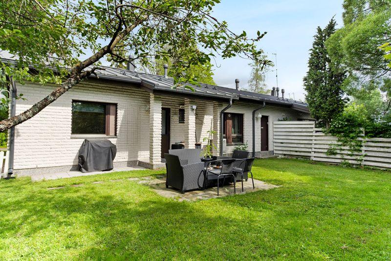 Larin Parasken polku 21, Kannelmäki, Helsinki