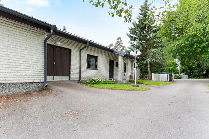 Larin Parasken polku 21, Kannelmäki, Helsinki