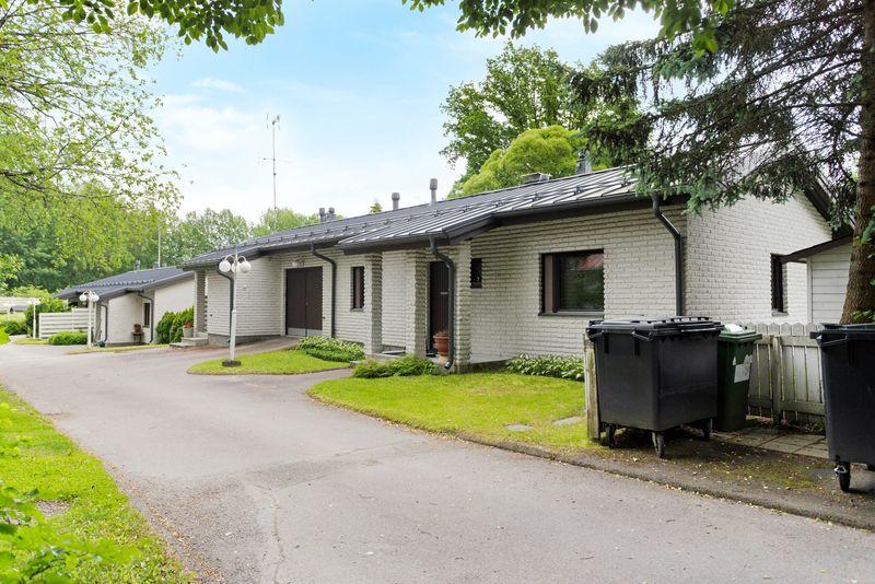 Larin Parasken polku 21, Kannelmäki, Helsinki