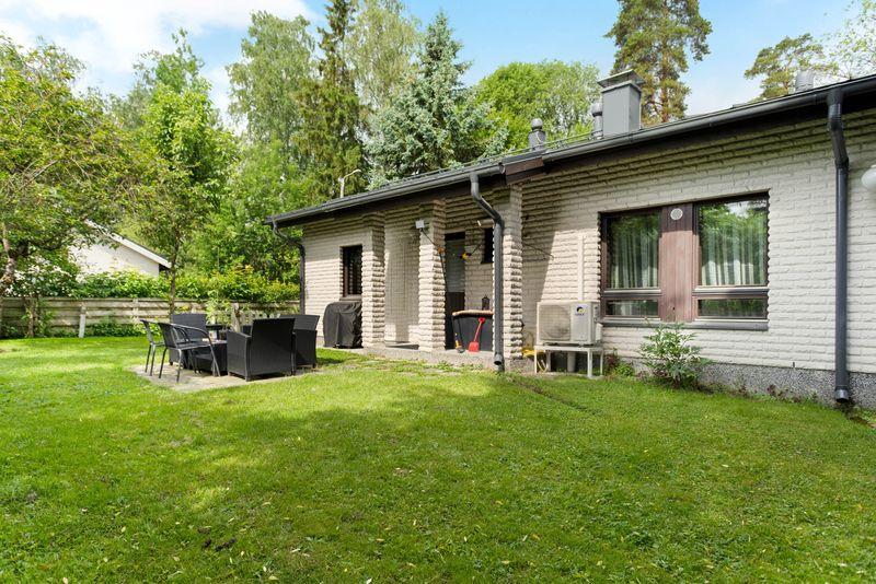 Larin Parasken polku 21, Kannelmäki, Helsinki