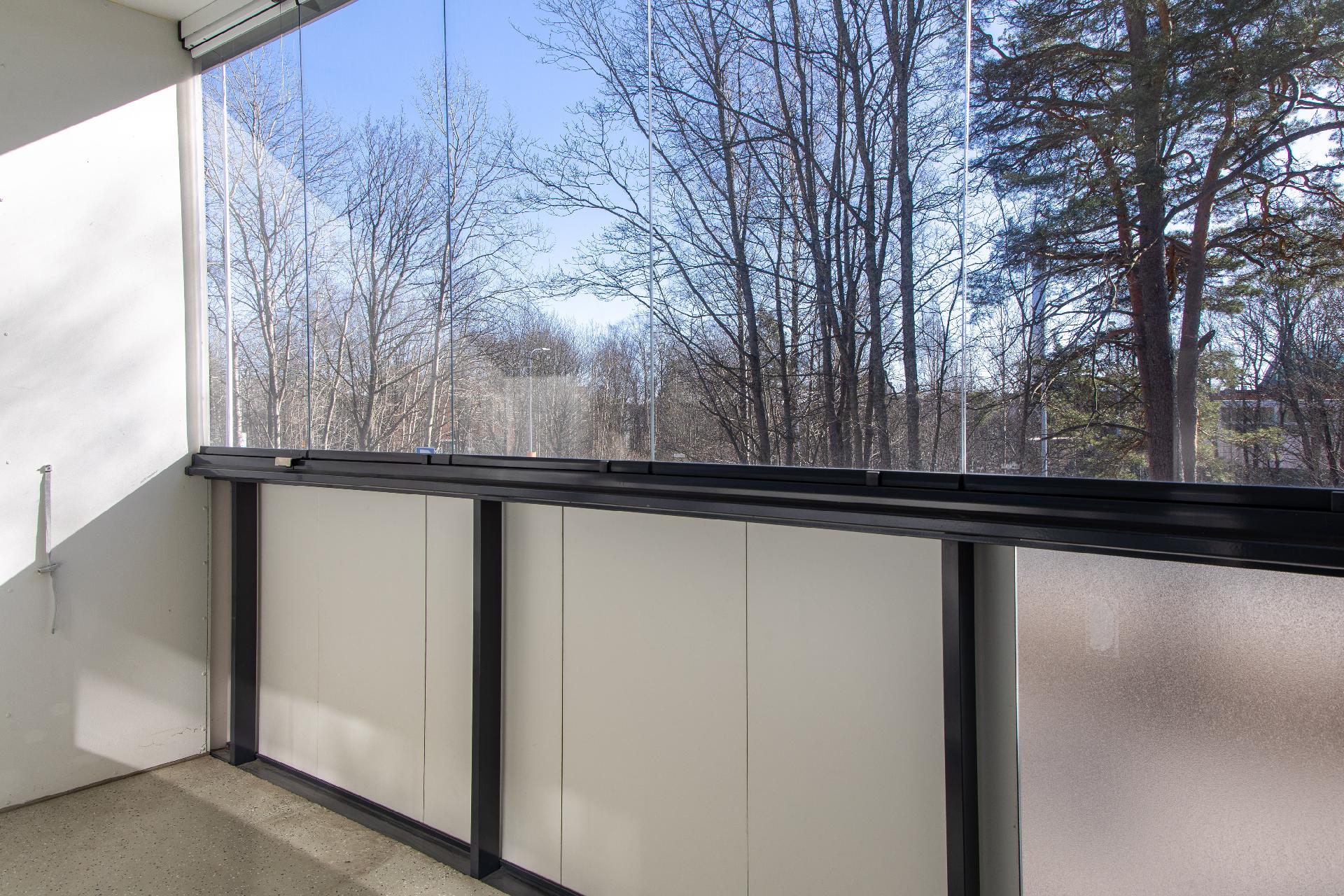 Puhujanpolku 1, Mäkkylä, Espoo