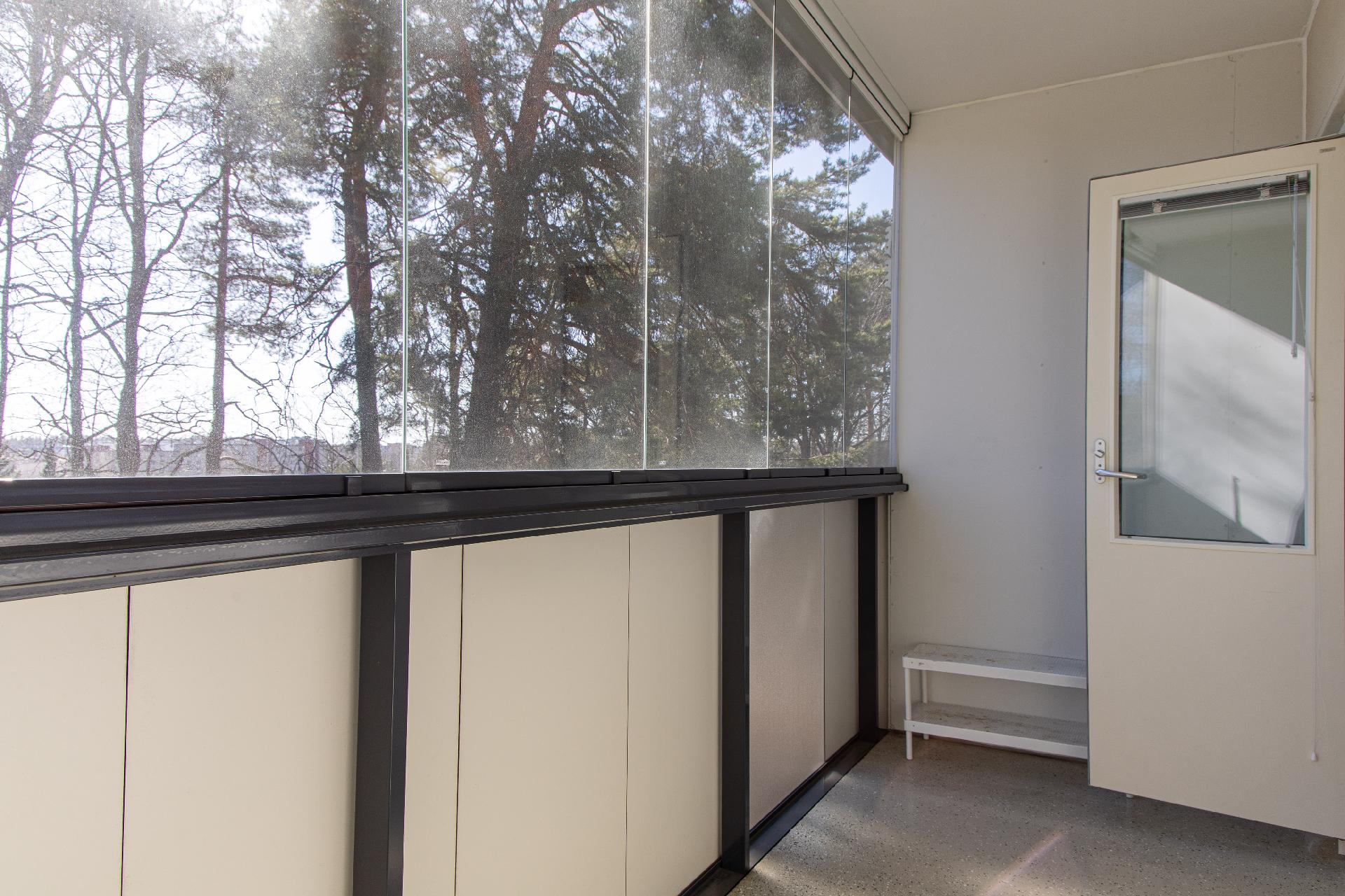 Puhujanpolku 1, Mäkkylä, Espoo