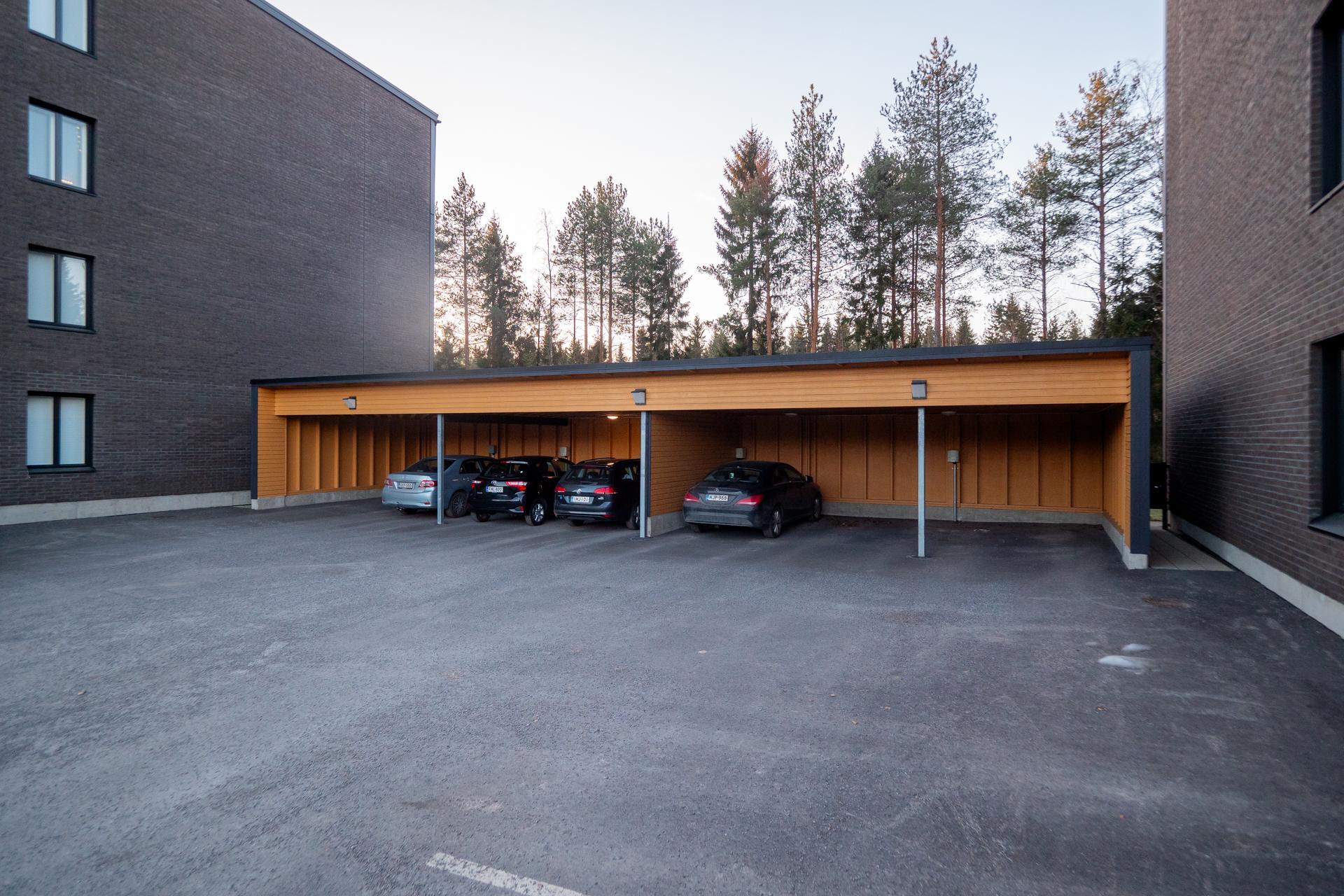 Muuripadantie 1, Kiulukangas, Oulu