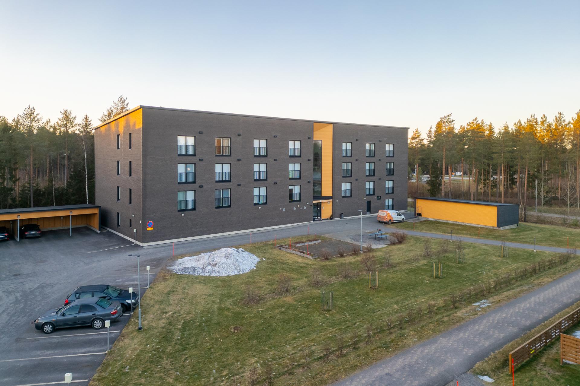 Muuripadantie 1, Kiulukangas, Oulu