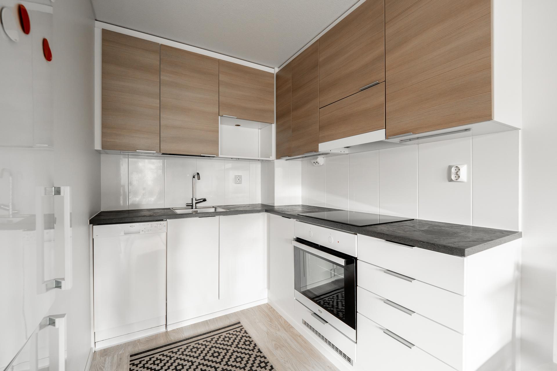 Muuripadantie 1, Kiulukangas, Oulu