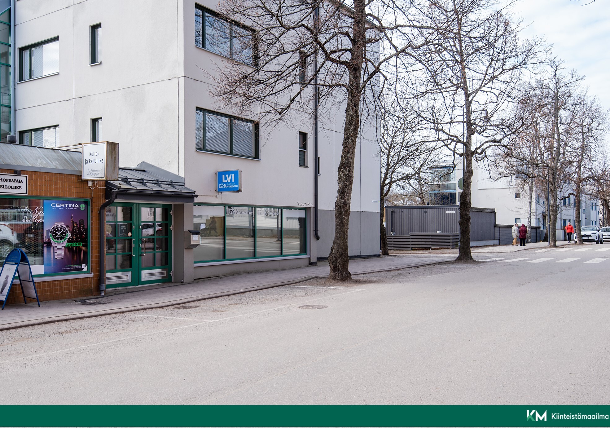 Julkisivu