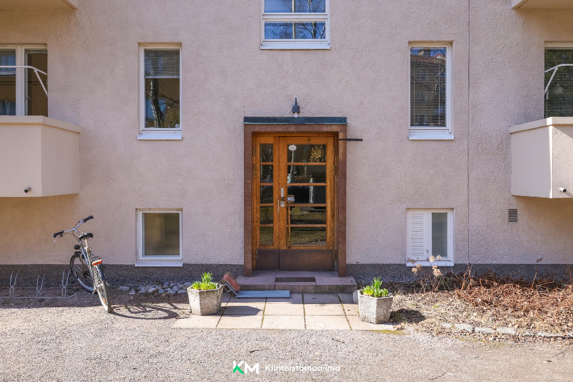 Taivaanvuohentie 10, Lauttasaari, Helsinki