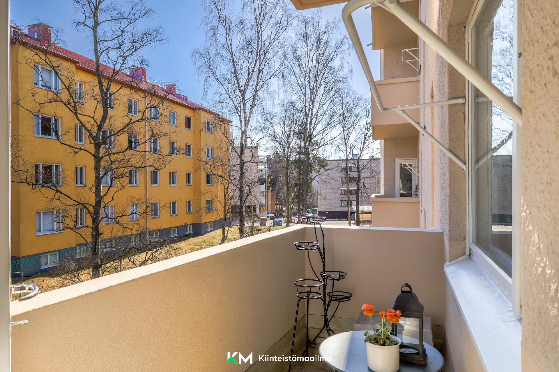 Taivaanvuohentie 10, Lauttasaari, Helsinki