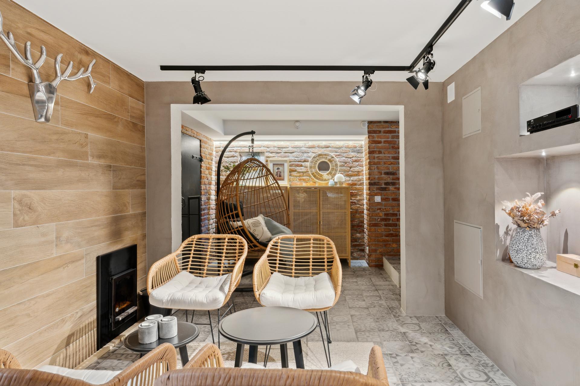 Jondalintie 6, Kauniainen, Kauniainen