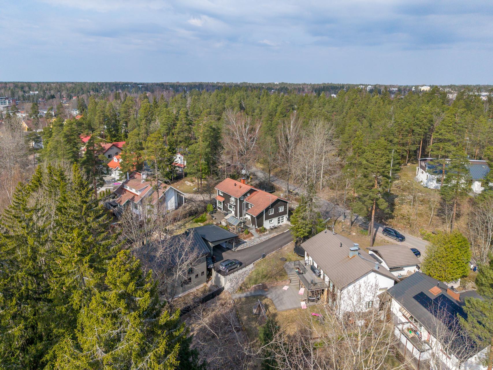 Jondalintie 6, Kauniainen, Kauniainen