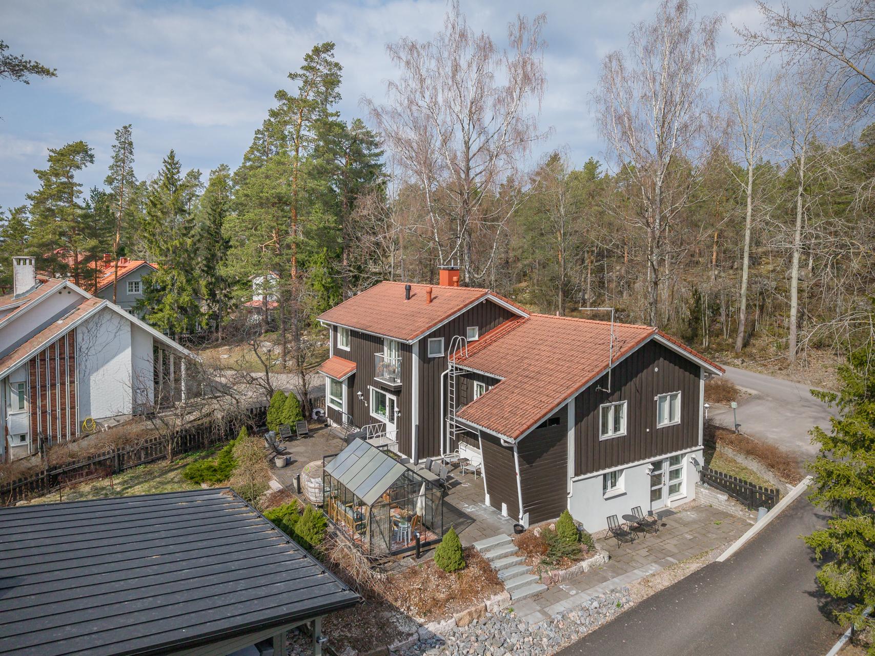 Jondalintie 6, Kauniainen, Kauniainen