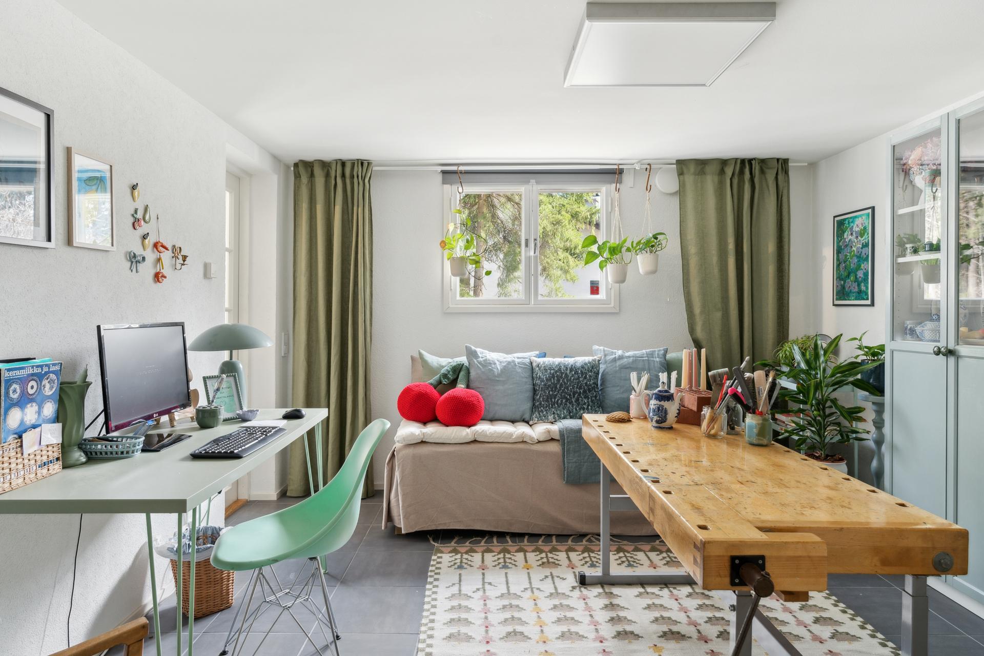 Jondalintie 6, Kauniainen, Kauniainen