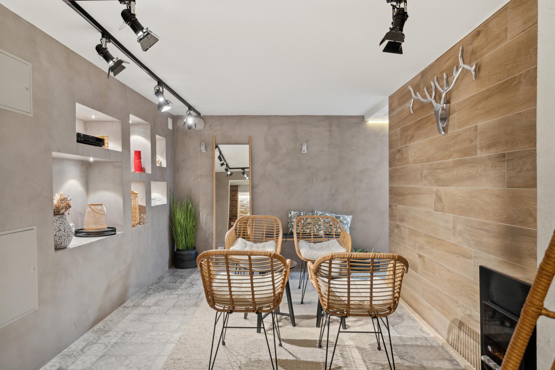 Saunaosaston yhteydessä on lounge