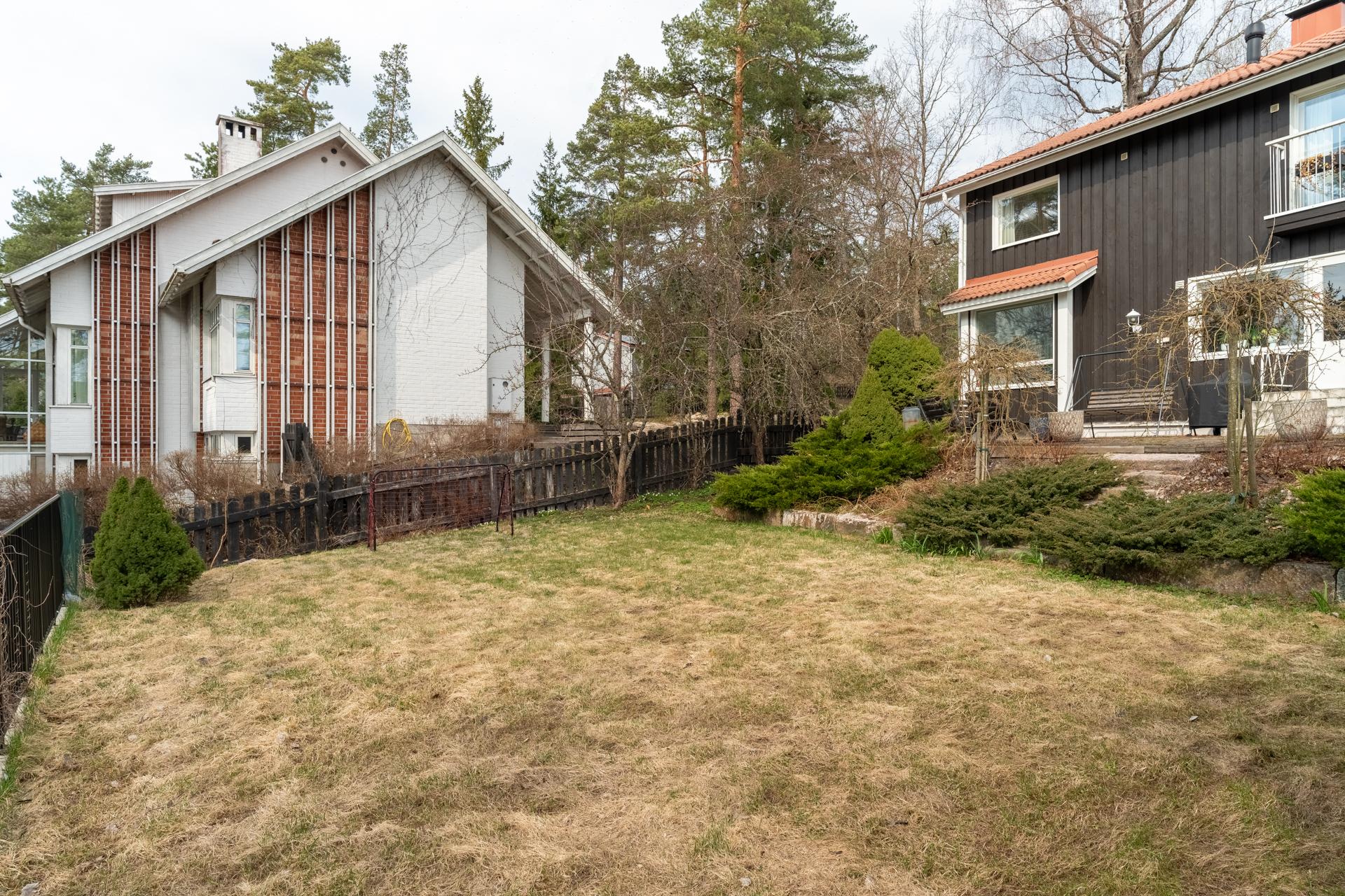 Jondalintie 6, Kauniainen, Kauniainen