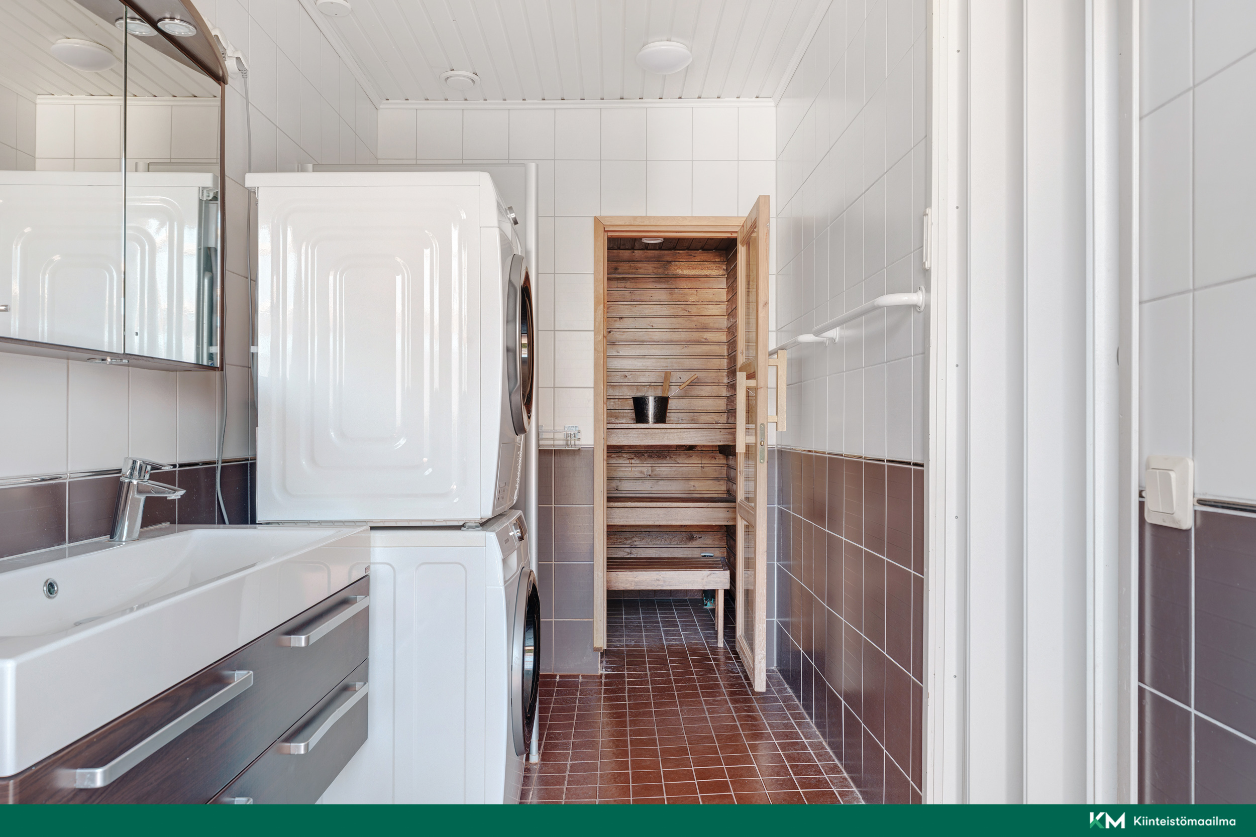 Kylpyhuone ja sauna