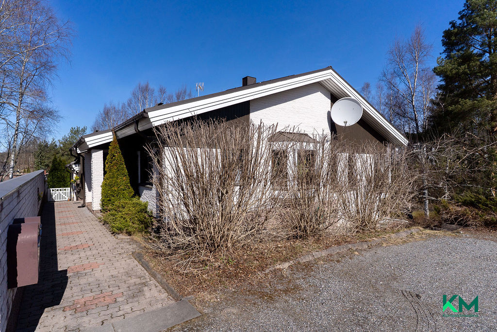 Kirkkoladonkatu 24a, Pappila, Tampere