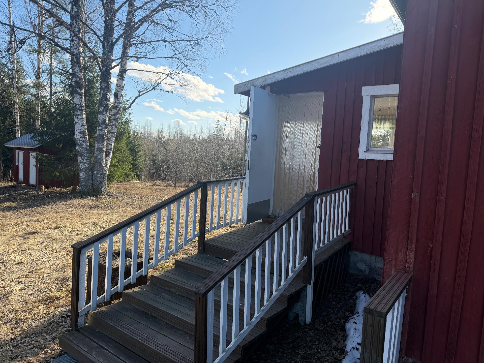 Etelä-Mäkiahontie 24, Juva