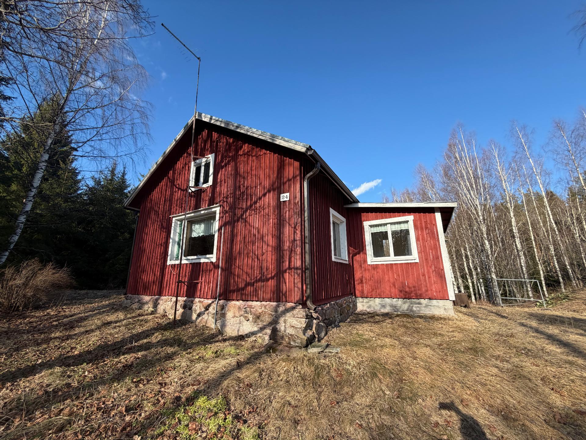 Etelä-Mäkiahontie 24, Juva