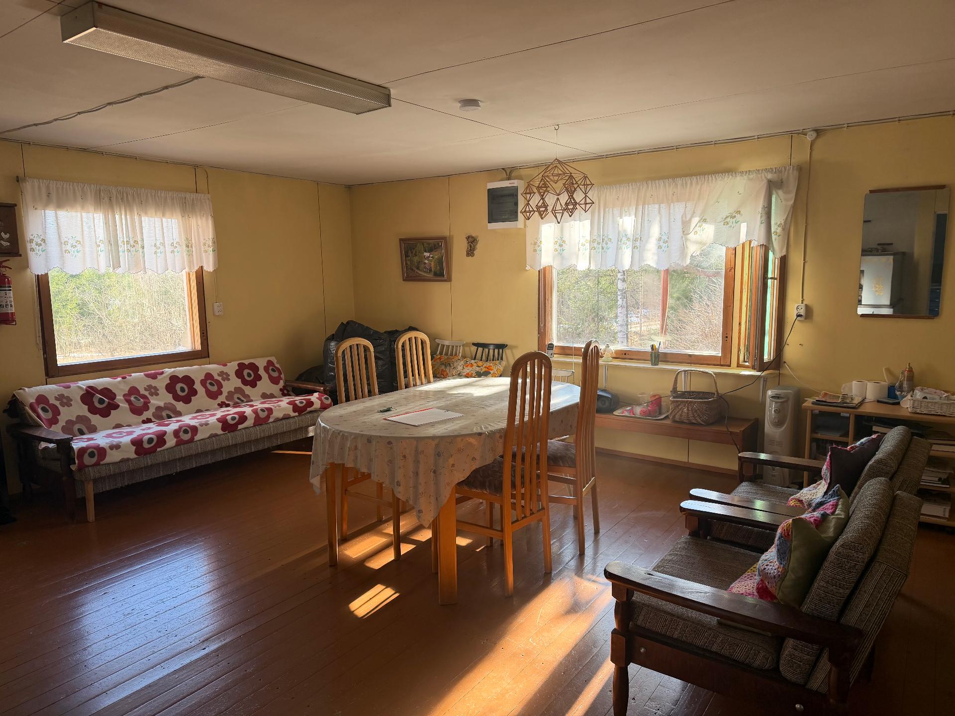 Etelä-Mäkiahontie 24, Juva