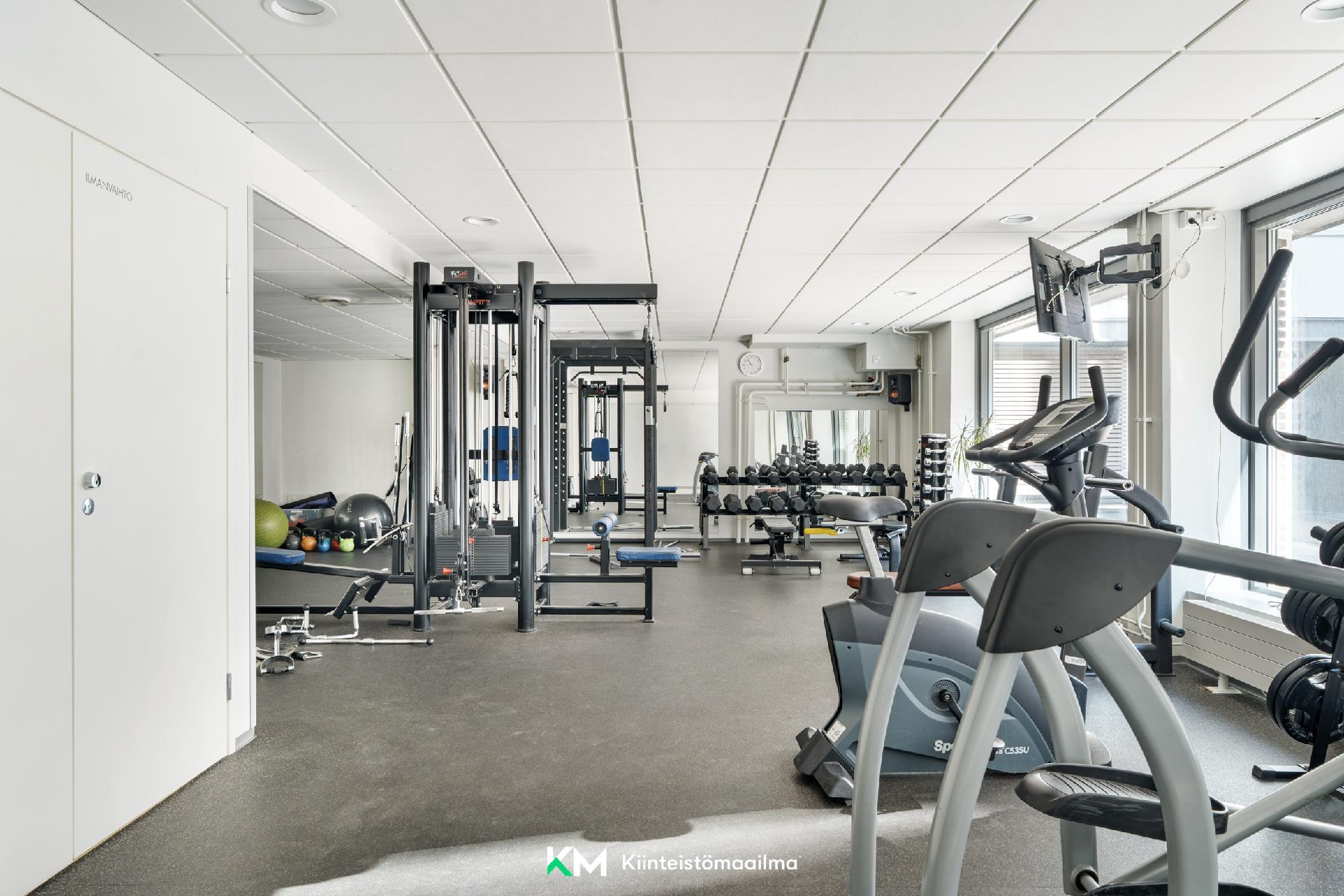 Taloyhtiön 24/7 tasokas kuntosali