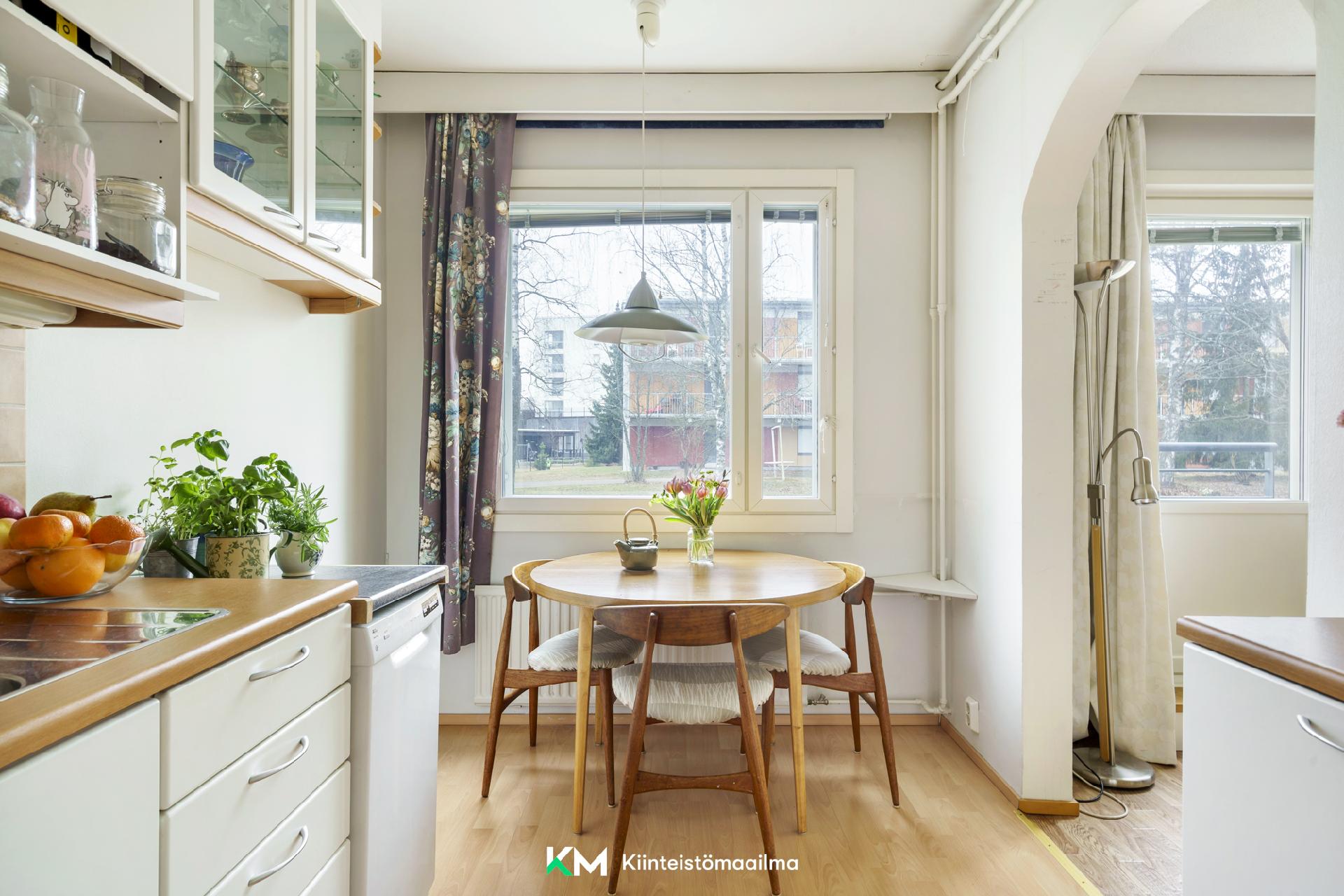 Kotitontuntie 6-8, Tontunmäki, Espoo