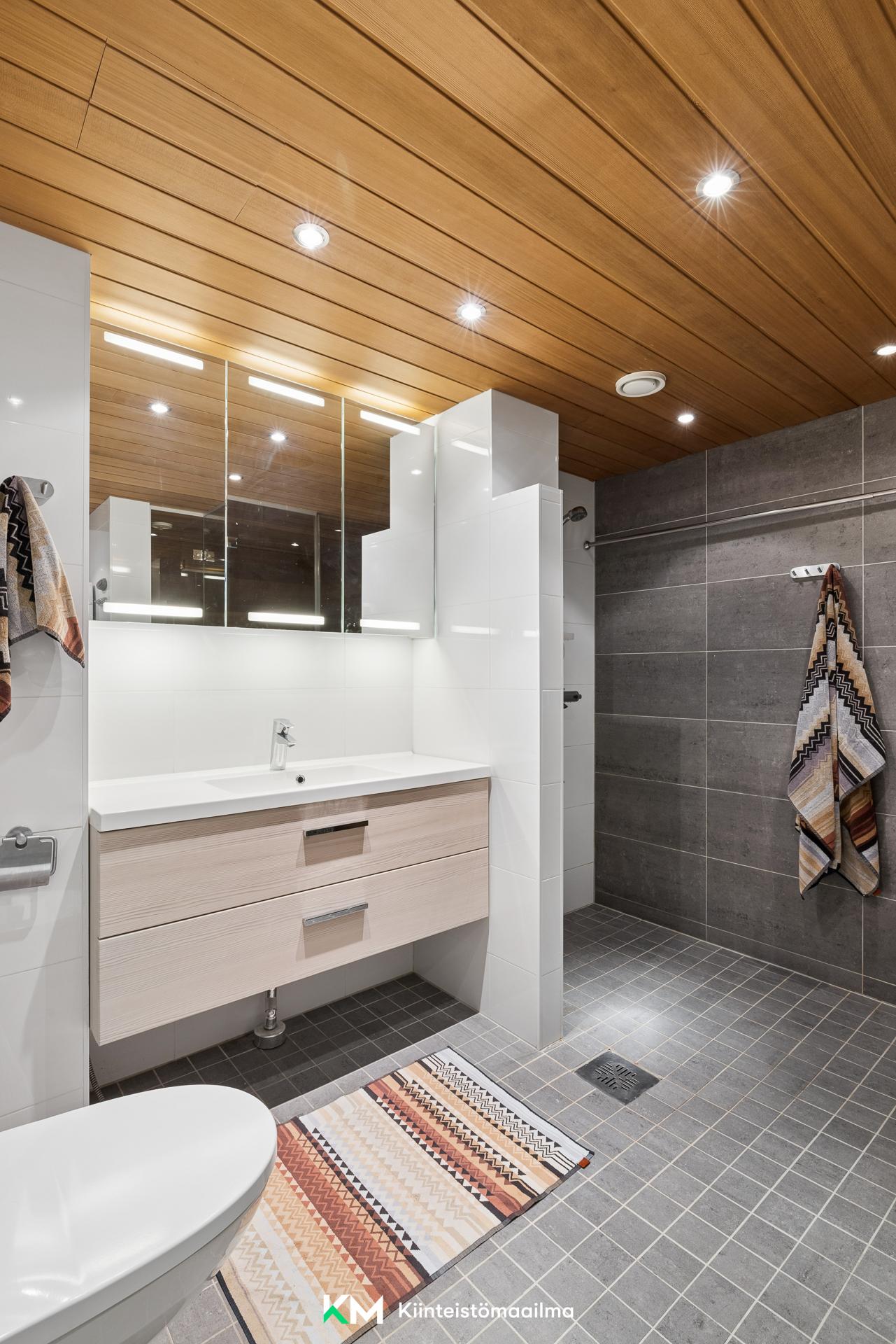 Katajaharjuntie 22, Lauttasaari, Helsinki