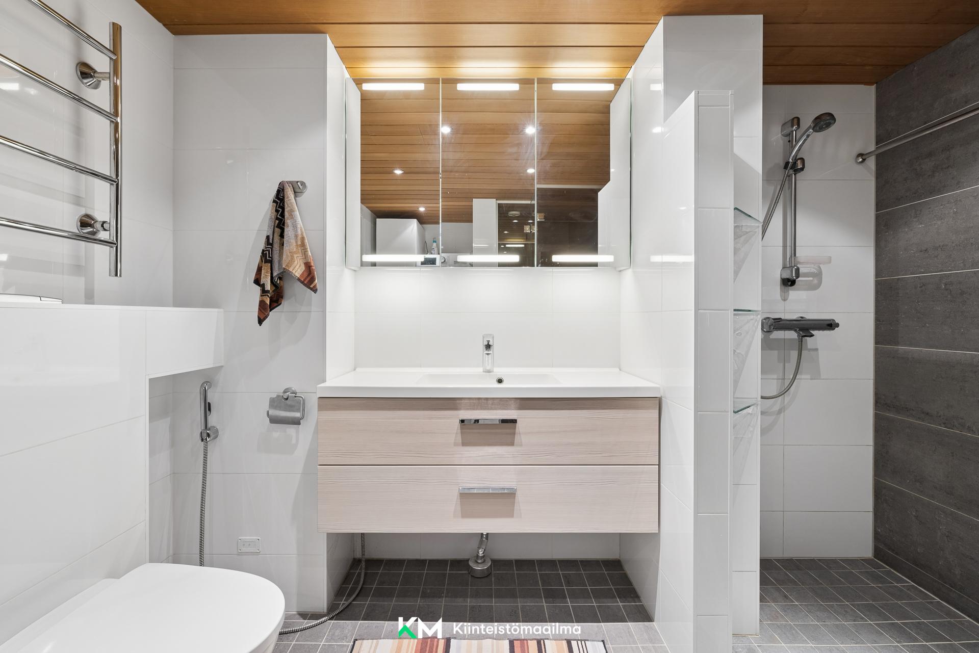 Katajaharjuntie 22, Lauttasaari, Helsinki