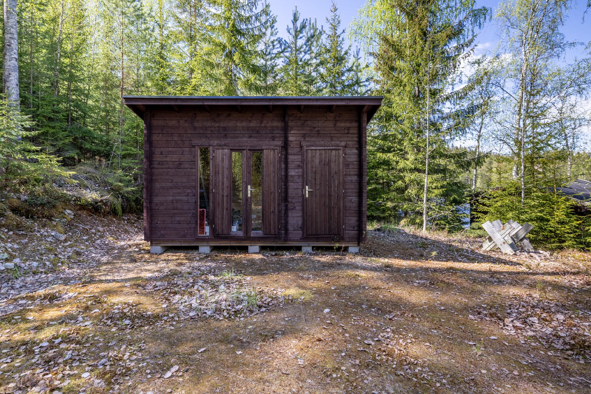 alapihan varastorakennus/puucee