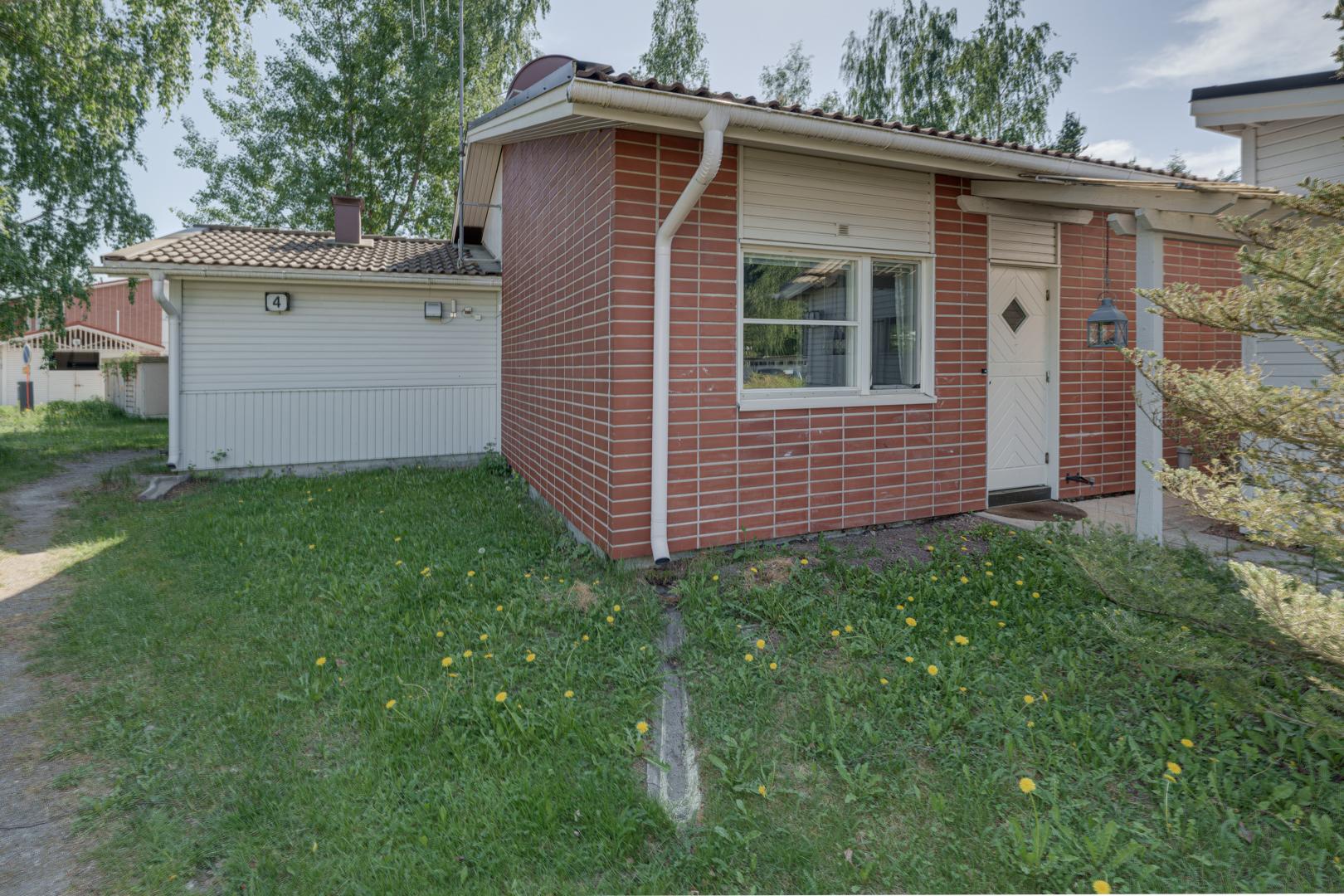 Kuoppatie 4, Ruskeasanta, Vantaa