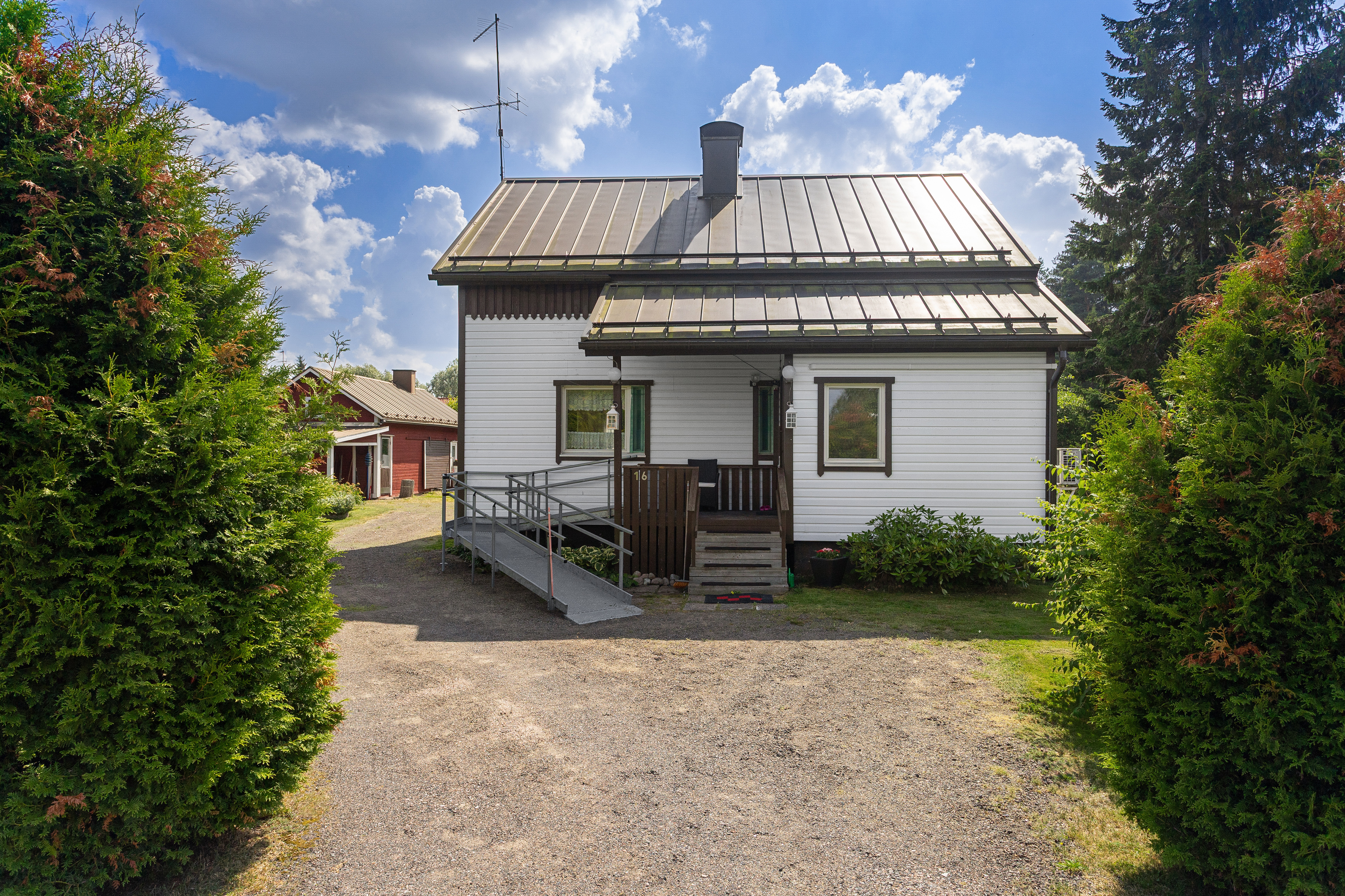 Tiukutie 16, Kausala, Iitti