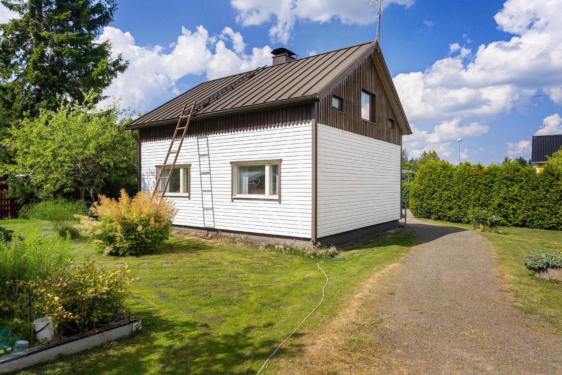 Tiukutie 16, Kausala, Iitti