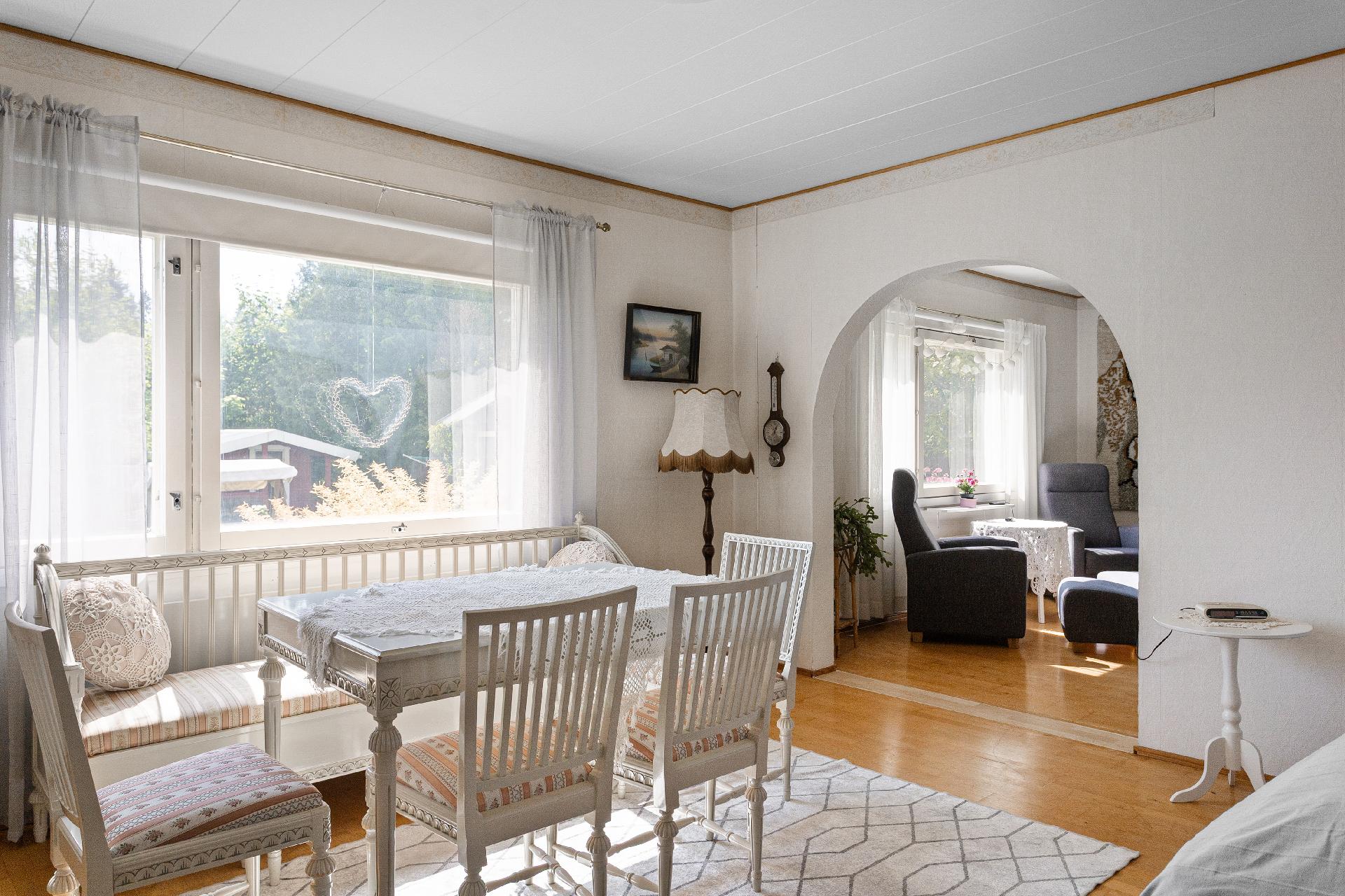 Tiukutie 16, Kausala, Iitti