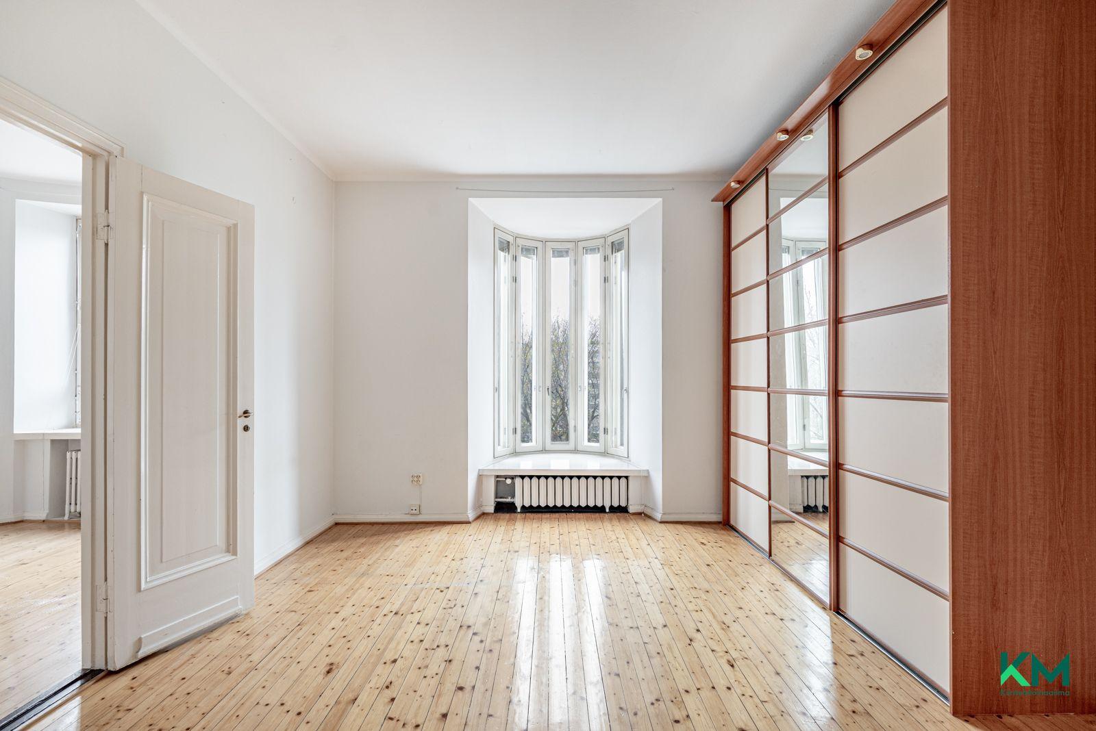 Laivurinkatu 33, Ullanlinna, Helsinki