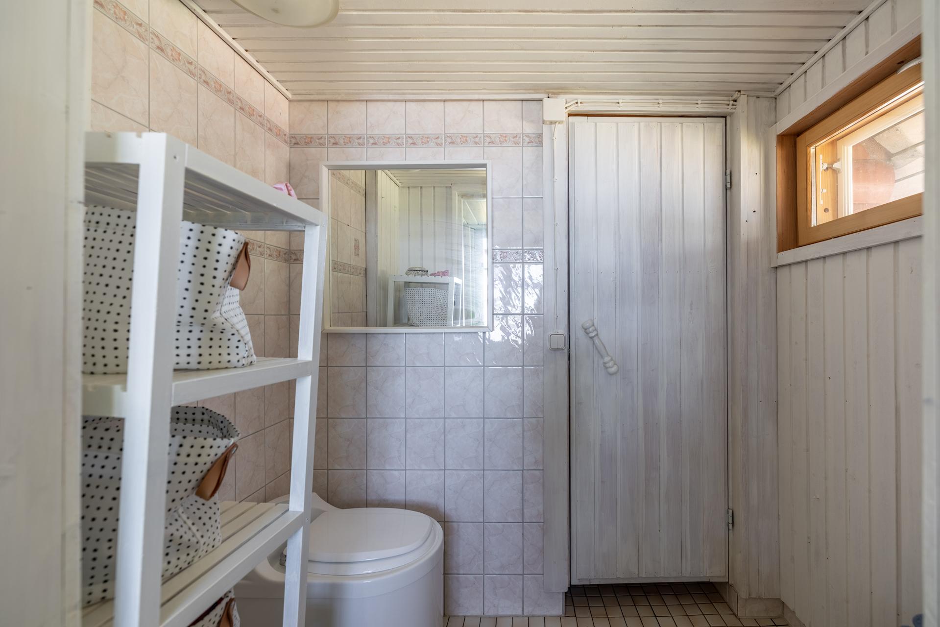 pukuhuone/pakastava wc