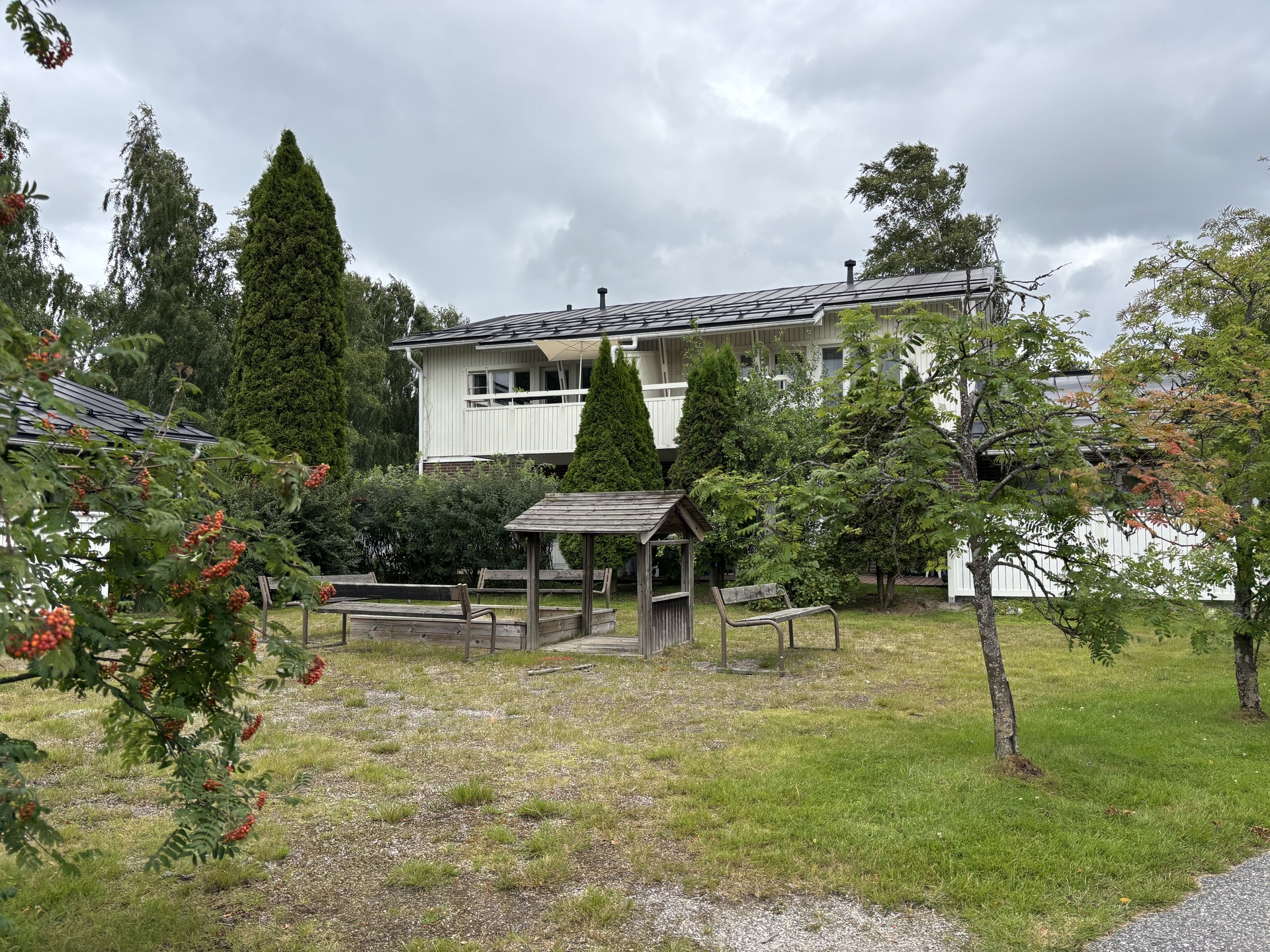 Lauhatie 1, Viertola, Vantaa