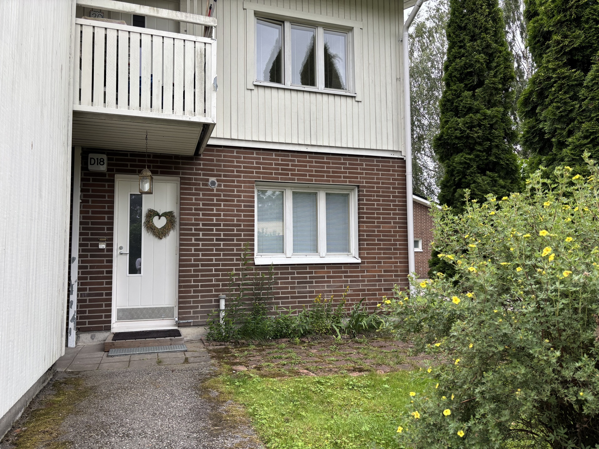 Lauhatie 1, Viertola, Vantaa