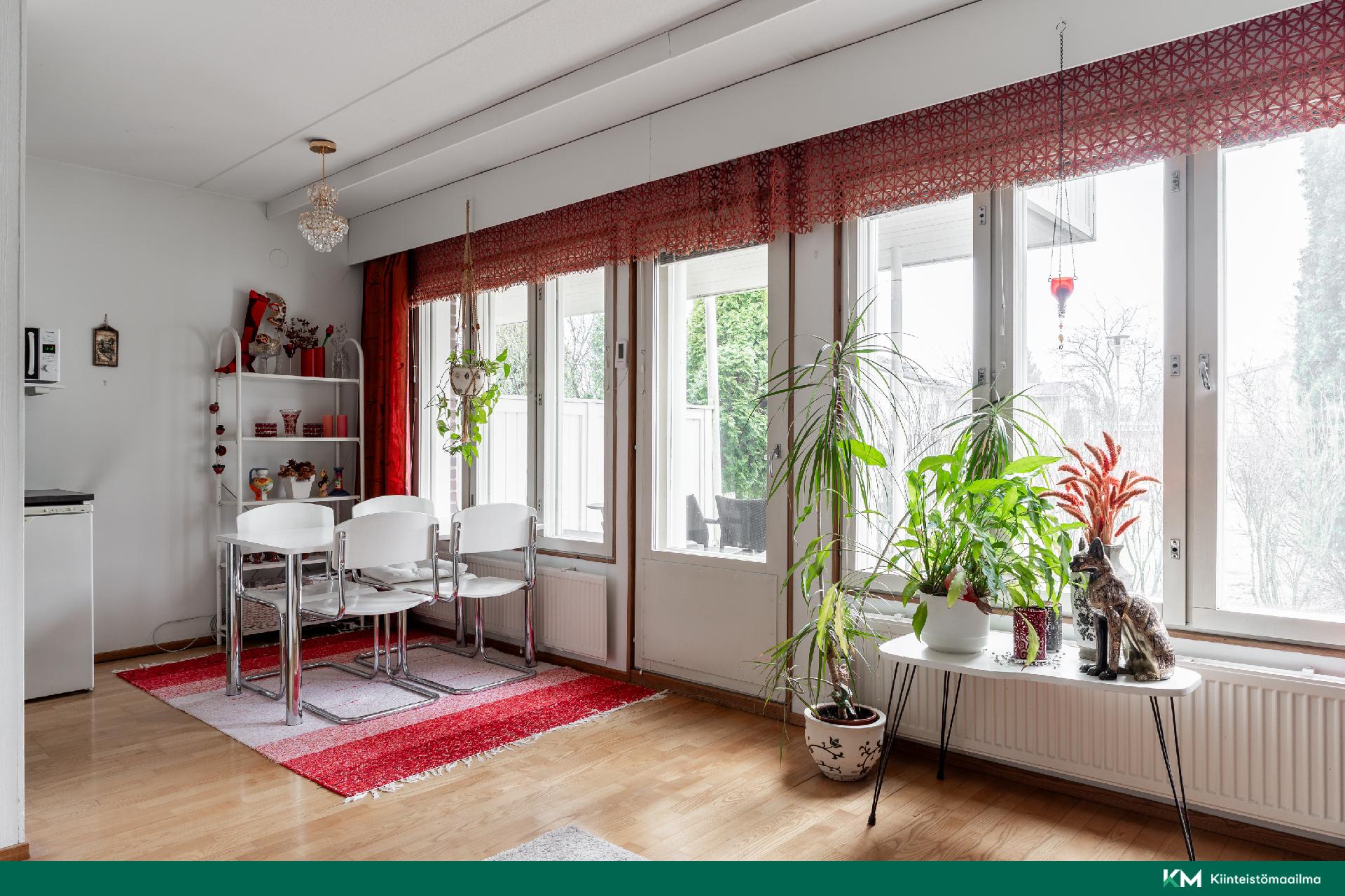 Lauhatie 1, Viertola, Vantaa