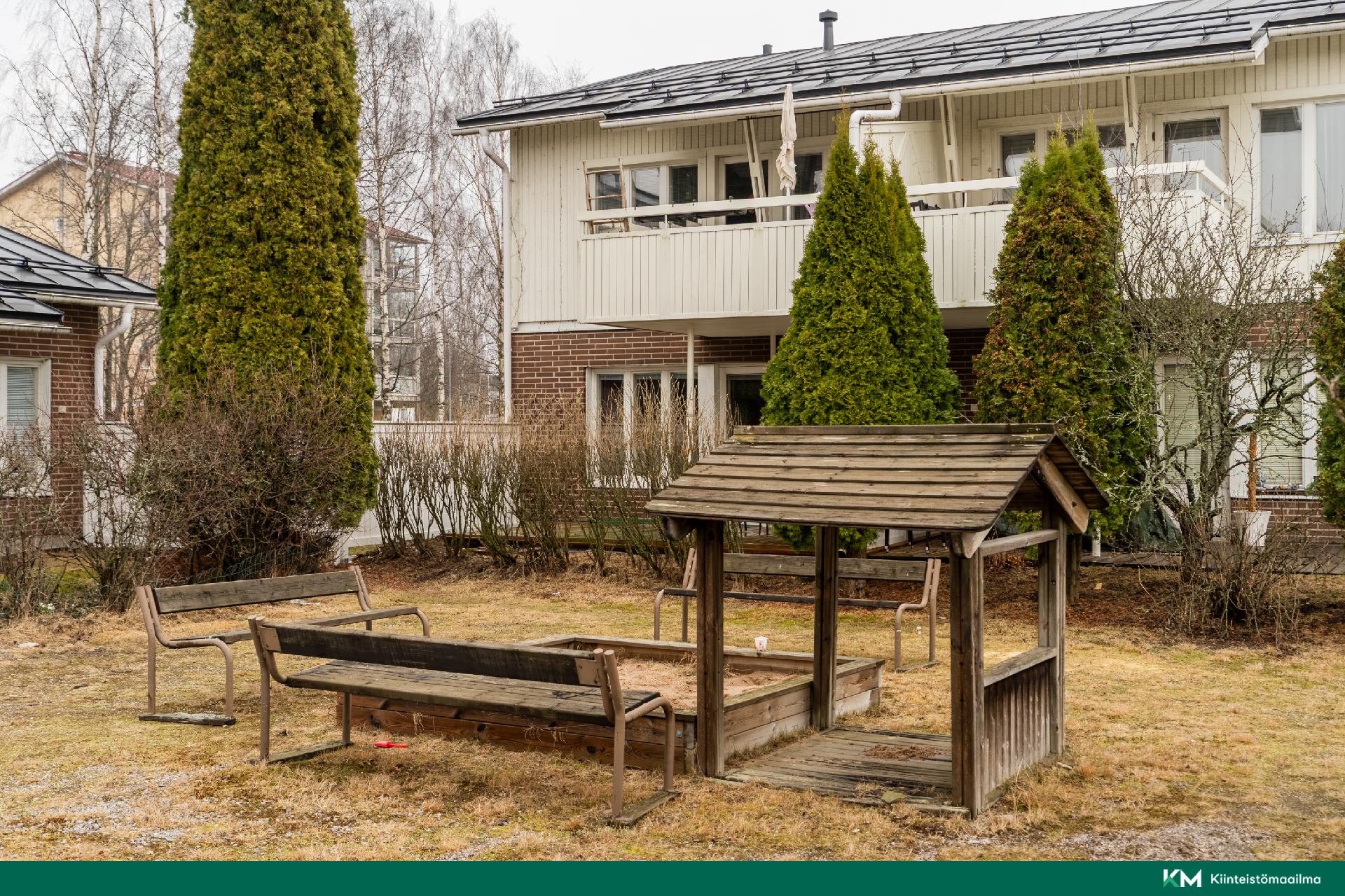 Lauhatie 1, Viertola, Vantaa