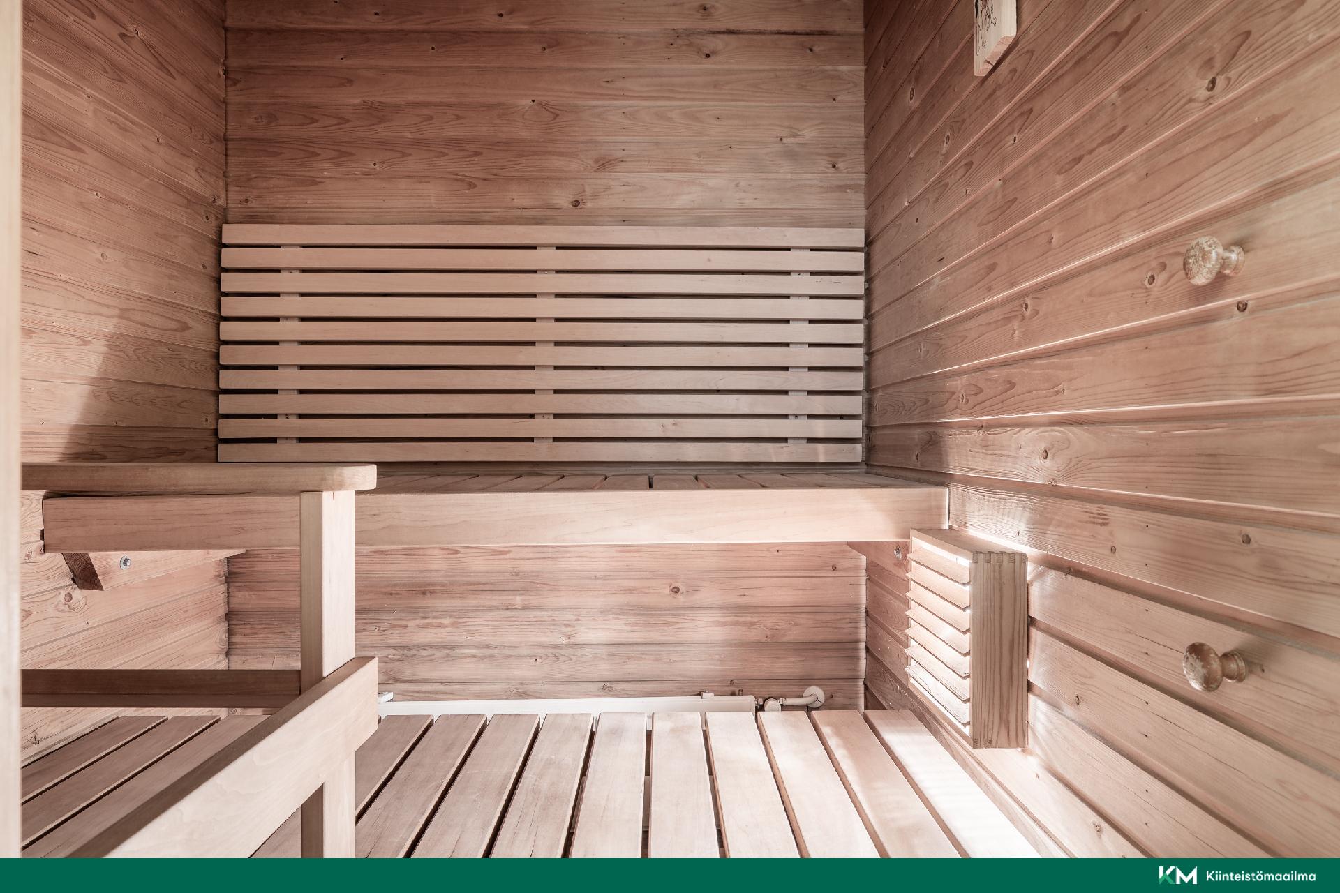 Lauhatie 1, Viertola, Vantaa