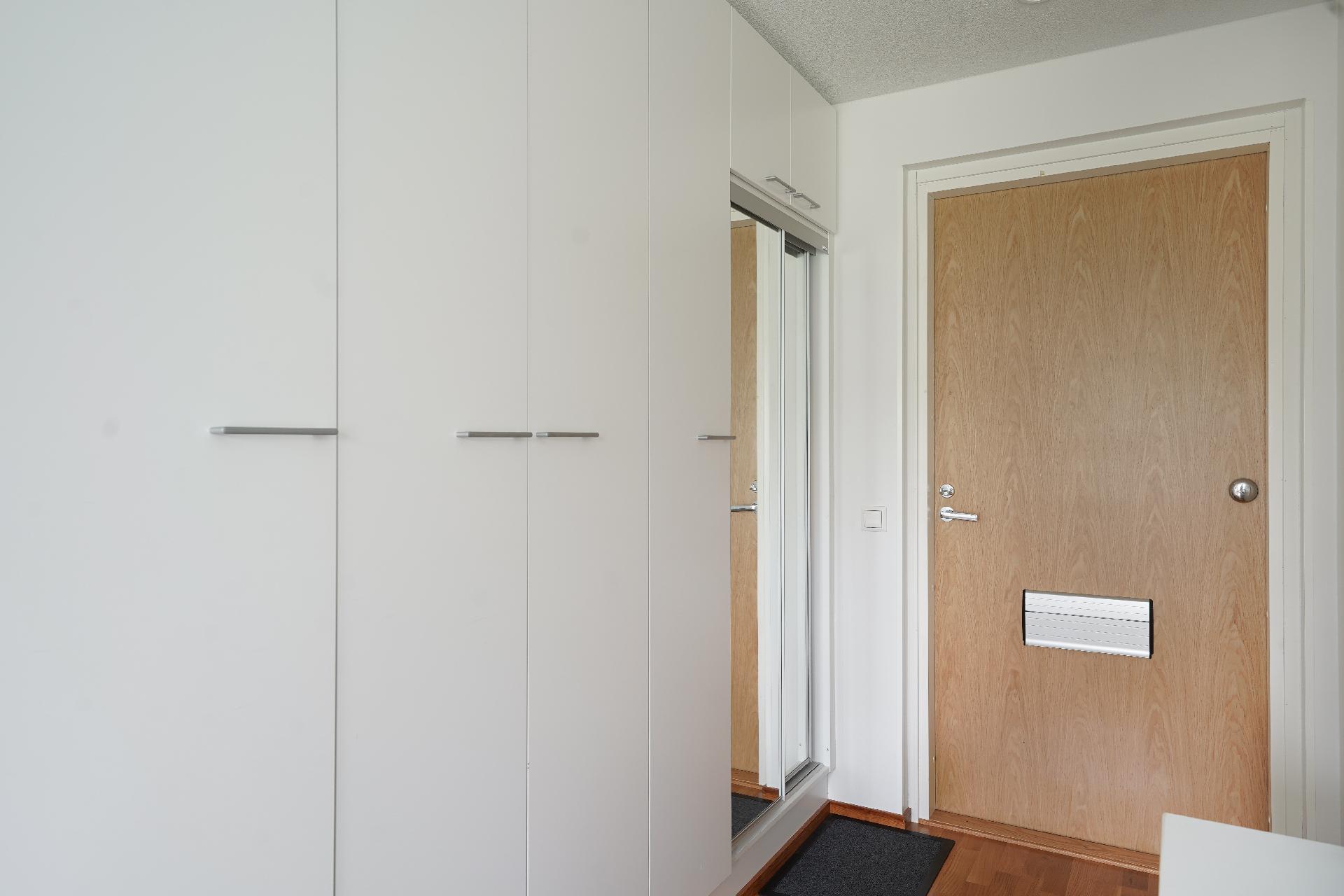 Kauppalinnankatu 1, Linnanmaa, Oulu