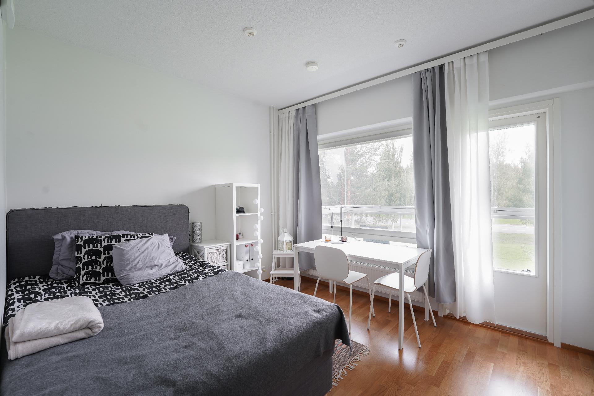 Kauppalinnankatu 1, Linnanmaa, Oulu