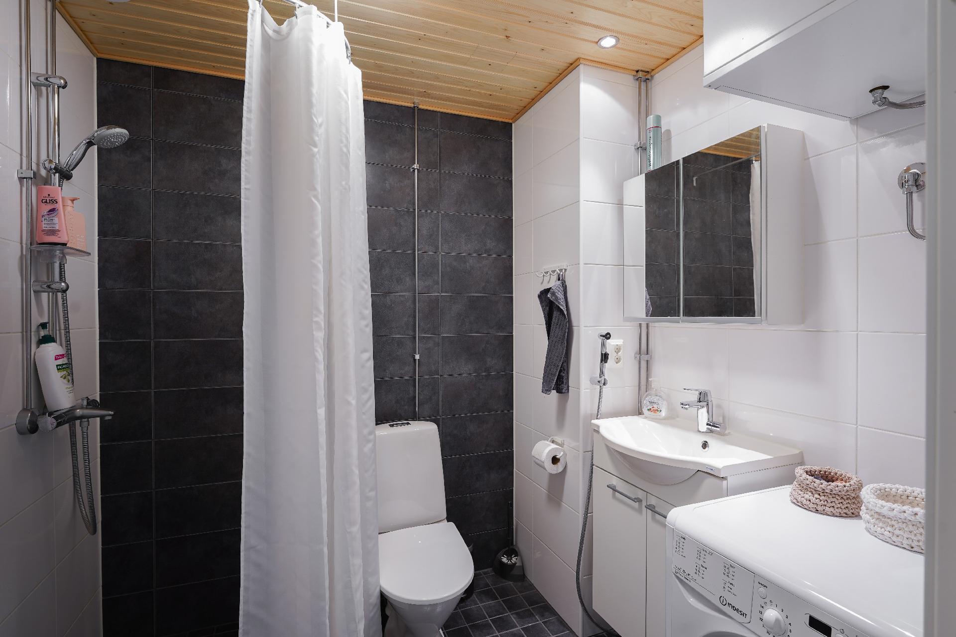 Kauppalinnankatu 1, Linnanmaa, Oulu