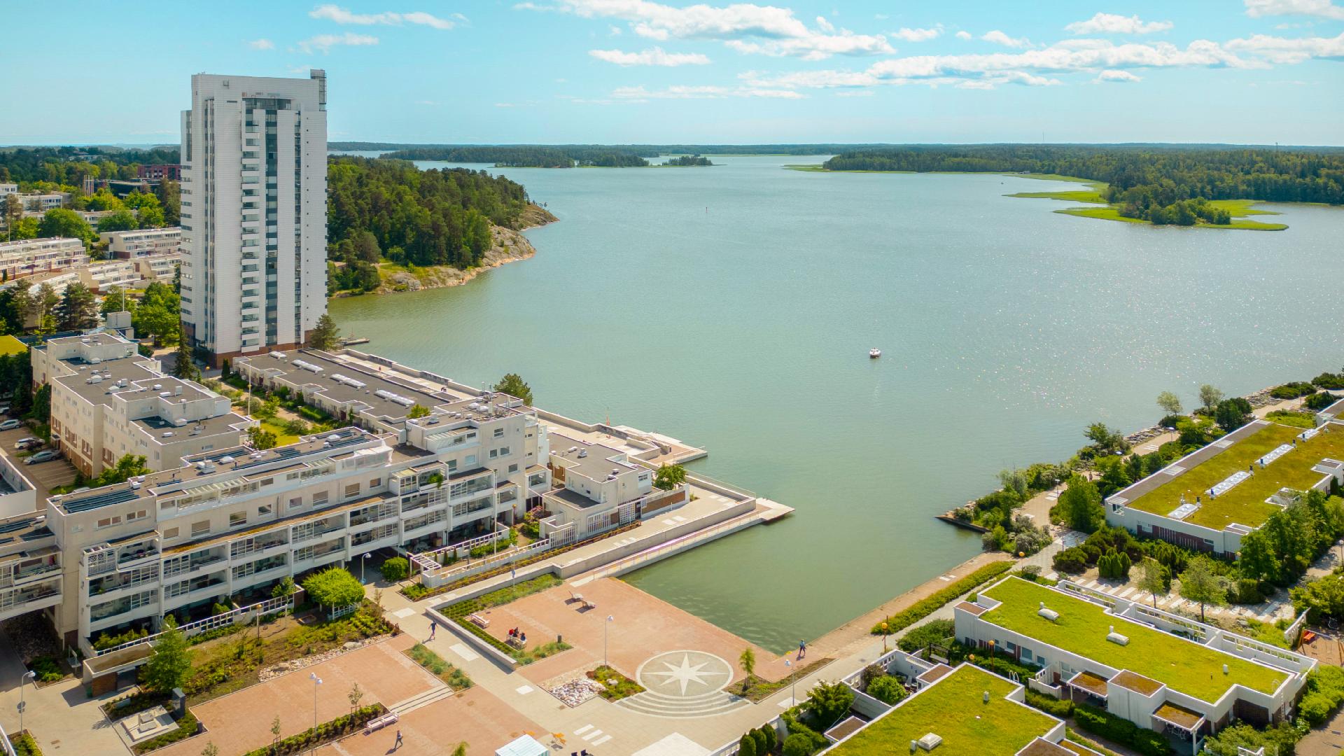 Kivenlahden rantatori on viihtyisä