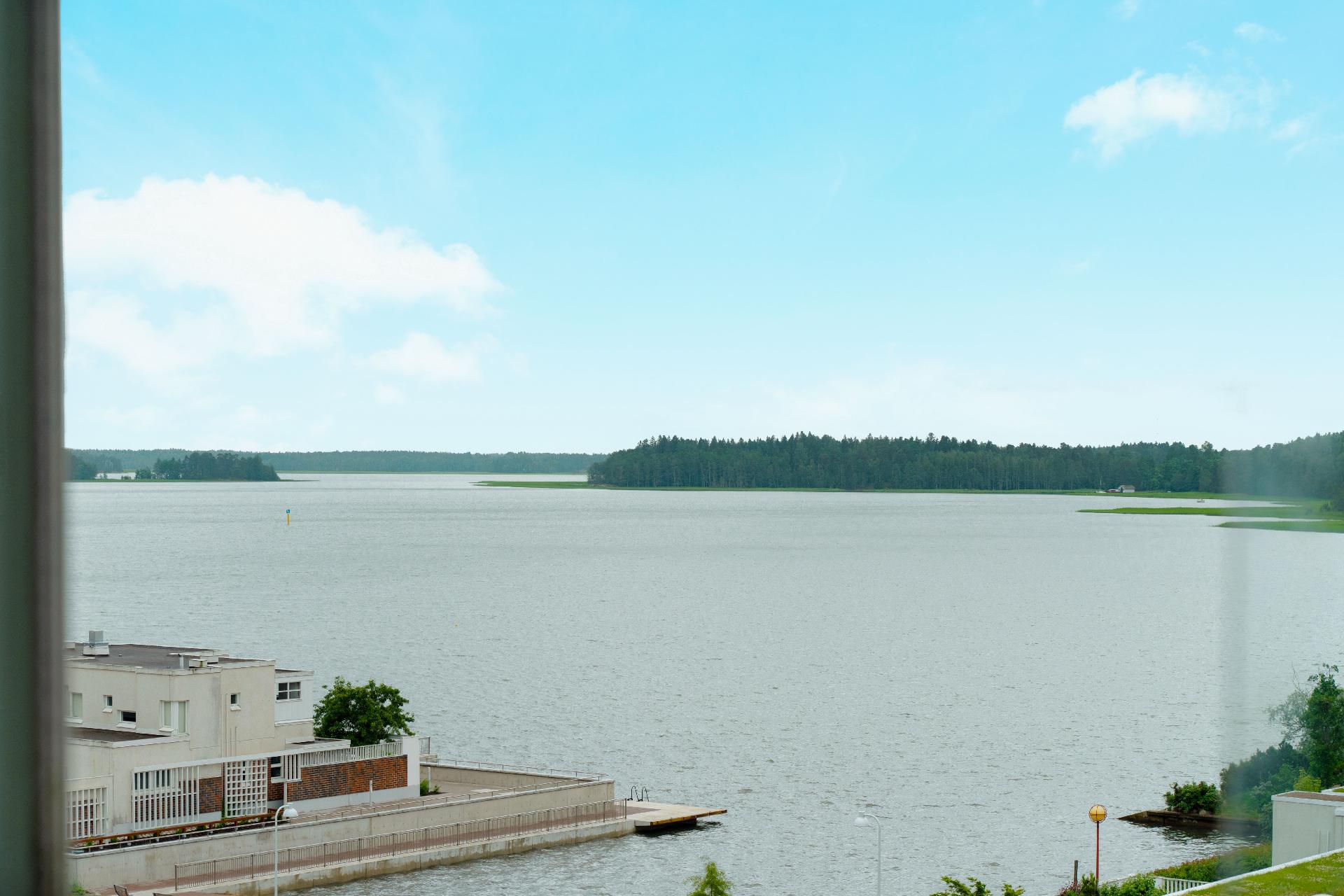 Näkymä parvekkeelta merelle