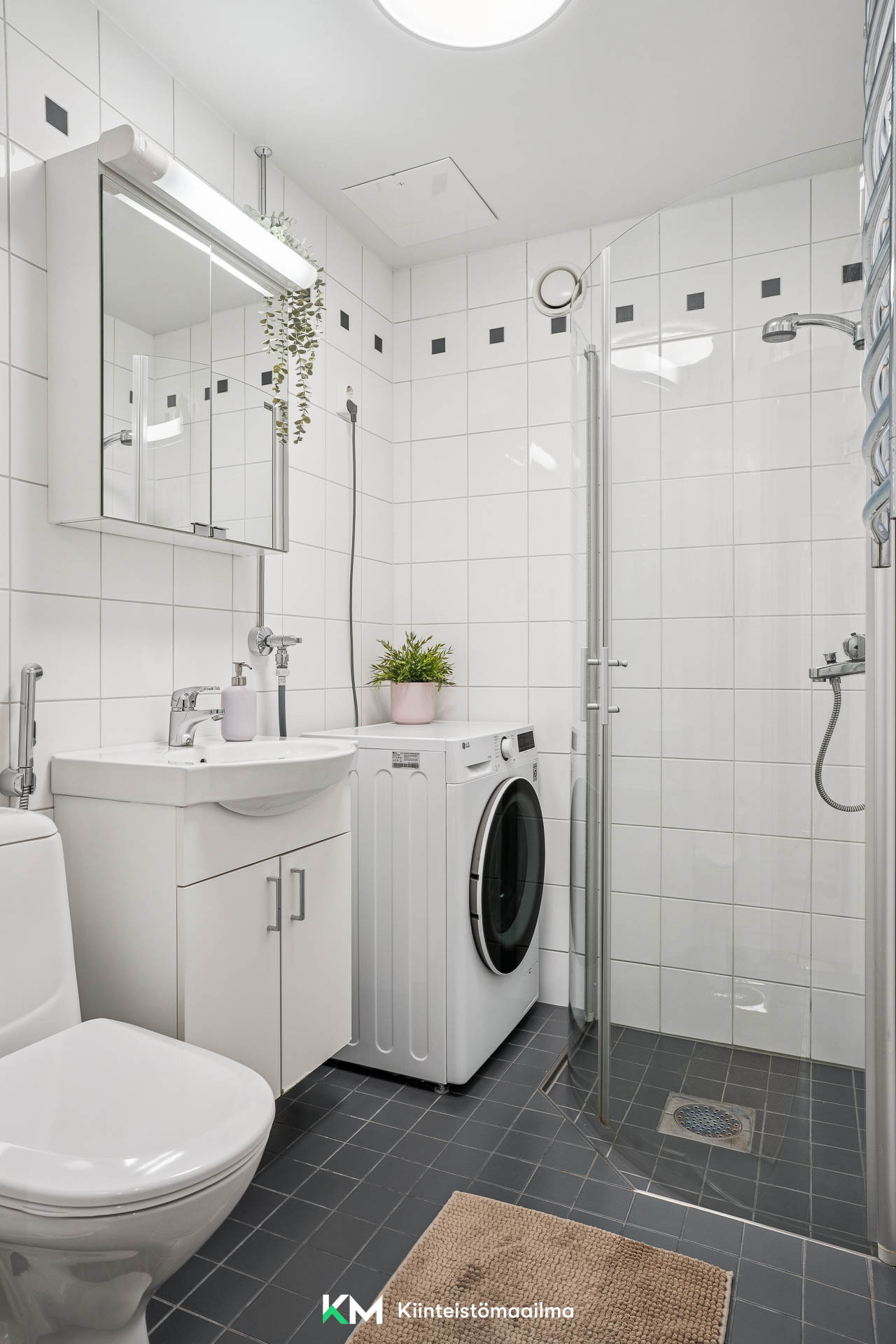 Ukonvaaja 1, Pohjois-Tapiola, Espoo