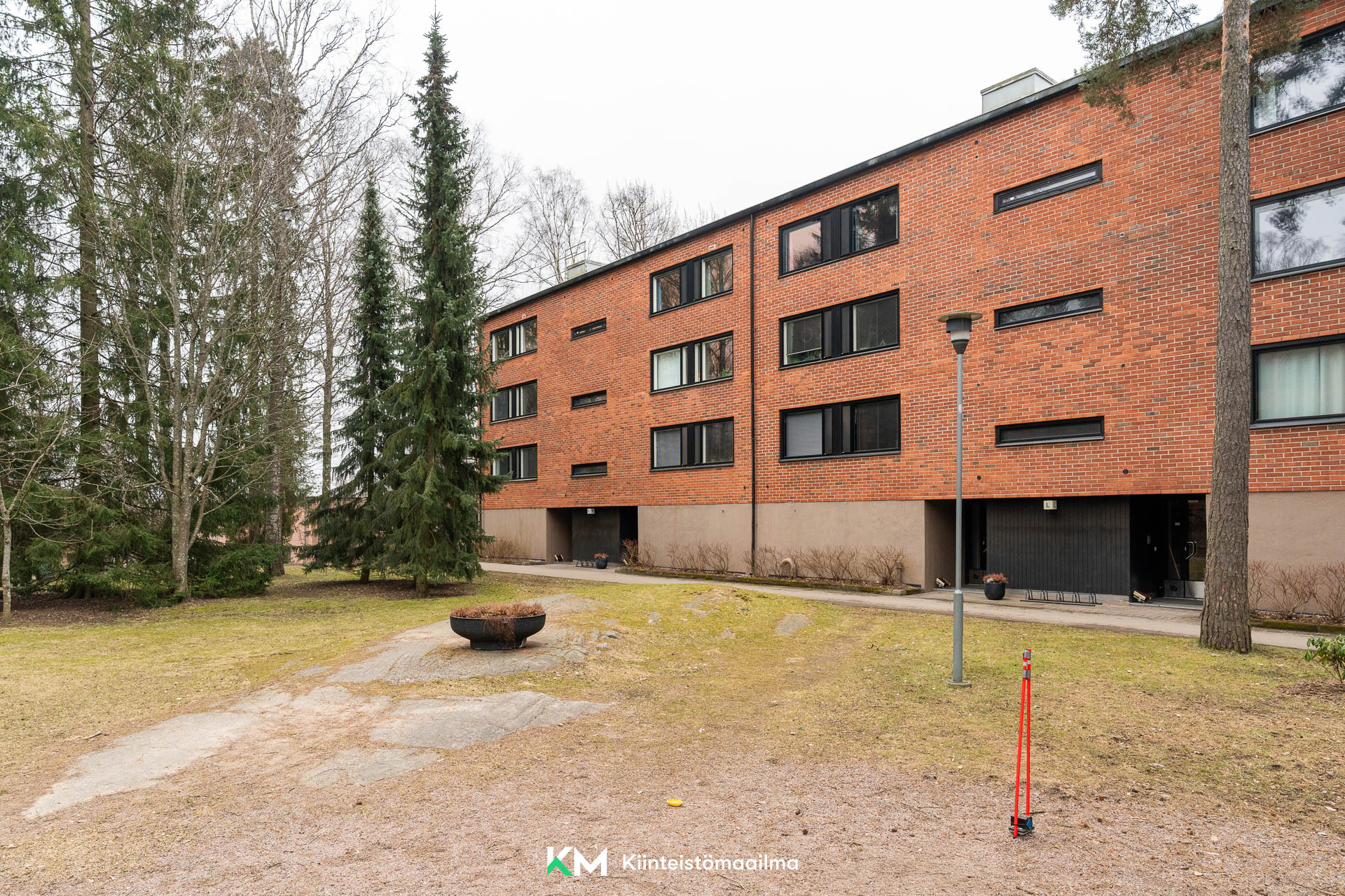 Ukonvaaja 1, Pohjois-Tapiola, Espoo