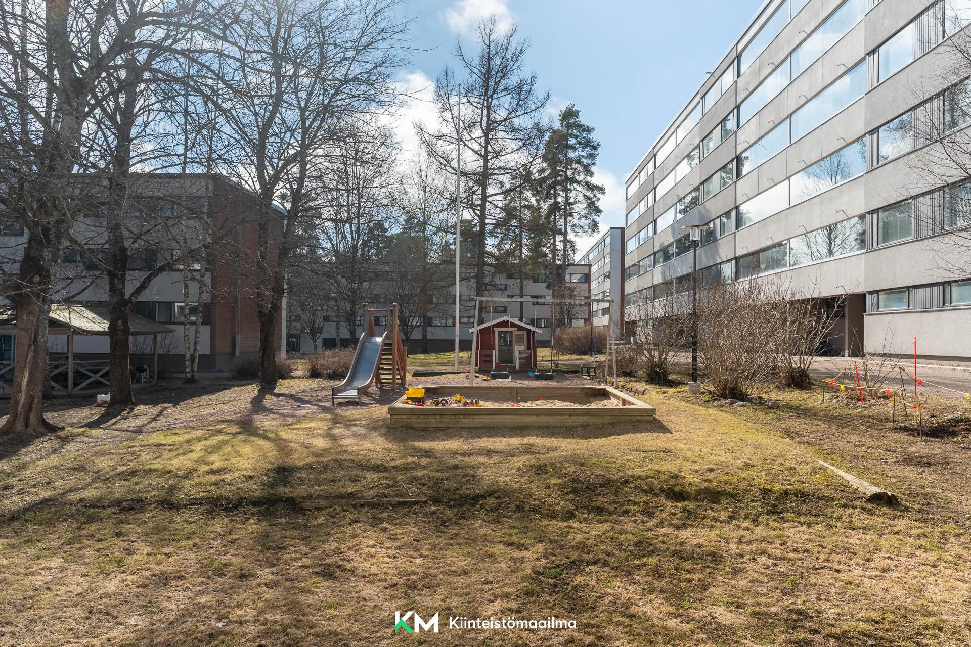 Kalteentie 4, Suurmetsä, Helsinki