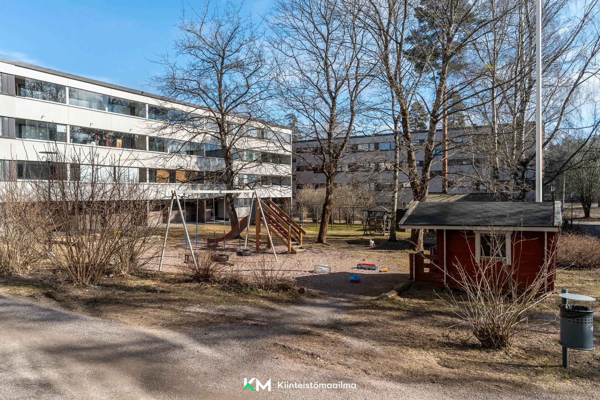 Kalteentie 4, Suurmetsä, Helsinki