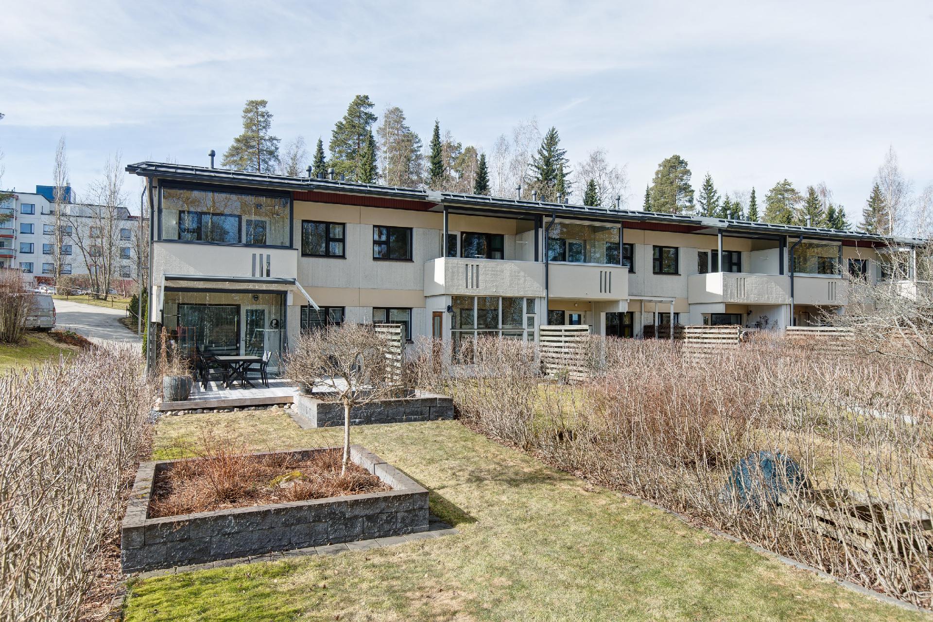 Lielahdenkatu 40, Lentävänniemi, Tampere